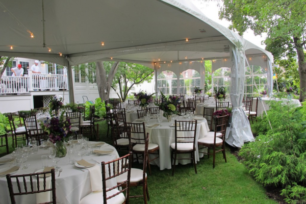 Serviceudlejning kan få bordets service til at se ensartet ud